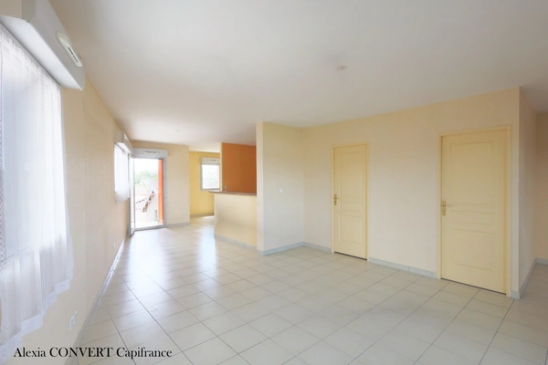 Appartement à vendre 5 pièces garage+ cave + parking BOURG EN BRESSE (01)