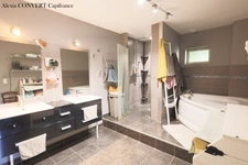 Maison à vendre 5 pièces 162m², terrain 714m² proche centre village d'ATTIGNAT (01)