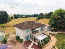 Maison à vendre 8 pièces proche de PONT DE VAUX (01)