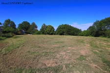 Terrain à vendre 790m² hors lotissement proche centre village  FOISSIAT (01)