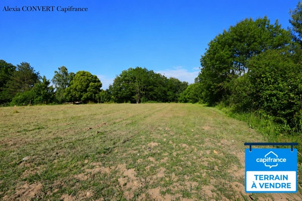 Terrain à vendre 790m² proche village à FOISSIAT (01)