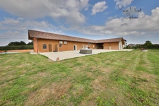 House for sale 10 rooms near MONTREVEL EN BRESSE (01)