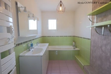 Maison familiale 5 pièces 135m² + terrain 1200m² CURTAFOND