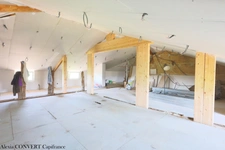 Maison 5 pièces – 140 m² Terrain 724m²– Corps de ferme Bressan à finir de rénover 🏡✨