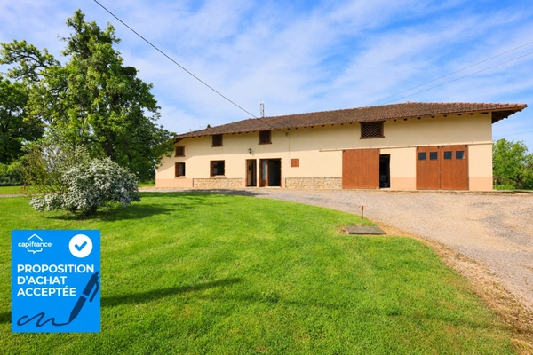 Ferme à vendre 4 pièces 133m², beau potentiel SAINT JULIEN SUR REYSSOUZE (01)