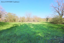 🌿 UN TERRAIN, DE MULTIPLES POSSIBILITÉS 4045m² constructible proche du village !!!