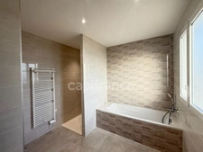 Maison contemporaine de 2024 – 133 m² – 3 chambres – Terrain 781 m² hors lotissement 