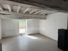 The charm of the old, the comfort of the modern – Renovated house of 124 m² in Saint-Maurice-de-Satonnay