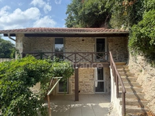 Berzé-la-Ville – Maison troglodyte avec grotte naturelle, charme brut et rénovation moderne