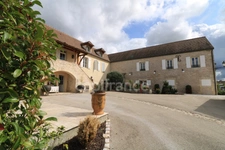Charming residence with swimming pool in the heart of the Côte Chalonnaise