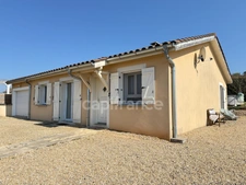 Maison de plain-pied à Lacrost - Au calme, avec piscine et garage - Proche Tournus