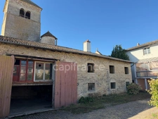 Maison ancienne en pierre de 117 m² avec vastes combles et grange en pierre