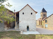 The charm of the old, the comfort of the modern – Renovated house of 124 m² in Saint-Maurice-de-Satonnay