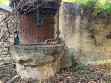 Maison ancienne en pierre de 117 m² avec vastes combles et grange en pierre