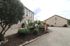 Charming residence with swimming pool in the heart of the Côte Chalonnaise