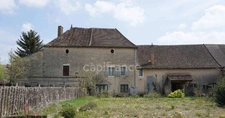 A rénover, maison ancienne à 3 minutes de Tournus