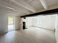 Berzé-la-Ville – Maison troglodyte avec grotte naturelle, charme brut et rénovation moderne