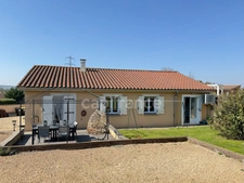 Maison de plain-pied à Lacrost - Au calme, avec piscine et garage - Proche Tournus