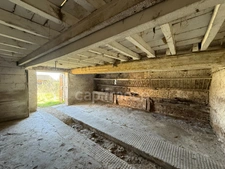 À saisir rapidement : Grange à rénover avec un potentiel incroyable !