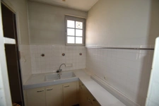 LA CLAYETTE - maison 156m² - avec entrepôt de 210m² sur terrain 3930m²