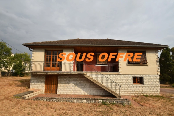 LA CLAYETTE - maison 156m² - avec entrepôt de 210m² sur terrain 3930m²