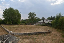 LA CLAYETTE - maison 156m² - avec entrepôt de 210m² sur terrain 3930m²