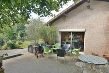 proche Chauffailles - Maison pierre - 7 piéces dont 4 chambres-  137m²