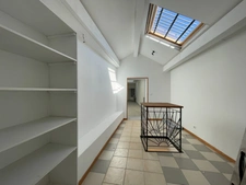 Centre CHAUFFAILLES Local commercial avec appartement rénové - total de 200m2  