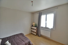 Proche Charlieu - maison plain pied - 98 m² - 