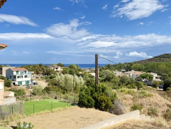 FAVONE Appartement à vendre 3/4 pièces de 57,47 m2 avec terrasse de 14,79 m2