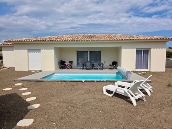 Maison à vendre 5 pièces LECCI (20) Type 5 avec terrain de 895 m2 et piscine