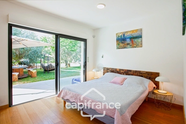 Dpt Corse (20), à vendre VENZOLASCA maison P9 de 265m² avec piscine 