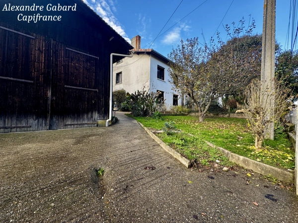 Maison en pierres - 3 chambres - Jardin 2 471 m² - Dépendance