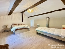 Corps de ferme rénové avec grange attenante - 4 chambres - Terrain de plus d'un hectare