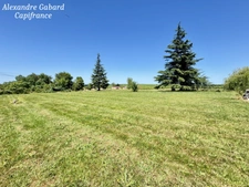 Corps de ferme rénové avec grange attenante - 4 chambres - Terrain de plus d'un hectare