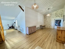 Corps de ferme rénové avec grange attenante - 4 chambres - Terrain de plus d'un hectare