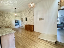 Corps de ferme rénové avec grange attenante - 4 chambres - Terrain de plus d'un hectare
