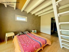 Maison de plain-pied, 4 chambres, double garage et jardin