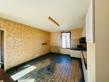 À VENDRE – Longère 110 m² habitables avec nombreuses dépendances et terrain de 900 m²