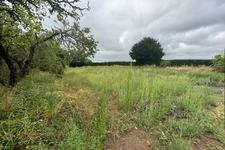 A VENDRE Terrain LES BOIS D'ANJOU 800m2 partiellement viabilisé