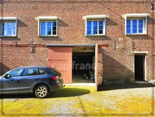 Character property complex with strong potential – 305 m² house + rental income