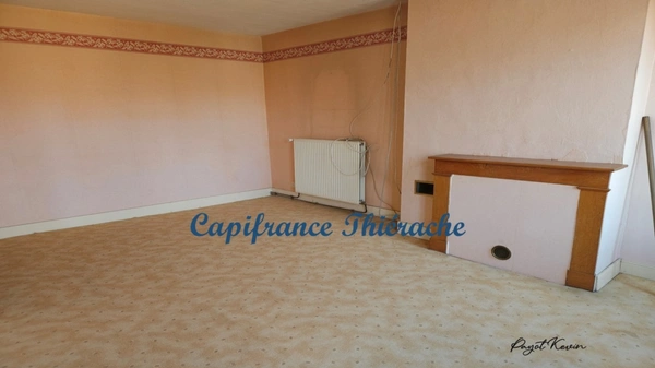 Dpt Aisne (02), à vendre PLOMION immeuble 