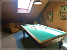 Character property complex with strong potential – 305 m² house + rental income