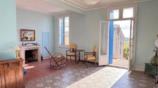 Campagnan – Maison de village de caractère avec jardins, cour et terrasse panoramique