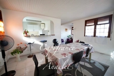 🏢 À VENDRE – ENSEMBLE IMMOBILIER DE 3 APPARTEMENTS INDÉPENDANTS AVEC PISCINE