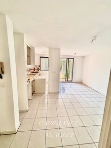 📍 SCHOELCHER – Résidence sécurisée STUDIOTEL (97233)