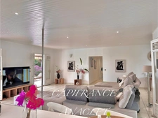 ❤️COUP DE CŒUR❤️ À vendre – Villa contemporaine avec piscine à débordement, vue mer et dépendance locative 97222 CASE-PILOTE