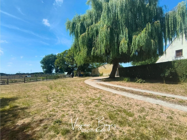 Exclusivité - Maison de 190 m² – 4 chambres – Terrain clos de 7 500 m² – Beau potentiel - Proche commodités