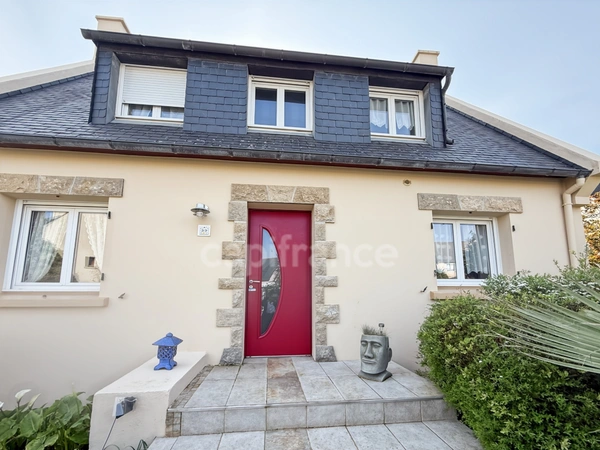 LE RELECQ-KERHUON  Maison familiale située en impasse