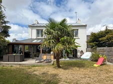 LE RELECQ-KERHUON – BELLE MAISON FAMILIALE DE 151 M² – 4 CHAMBRES – JARDIN – GARAGE